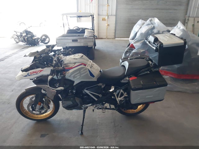 Продажа на аукционе авто 2023 Bmw R 1250 Gs, vin: WB10M0302P6H85547, номер лота: 44521049