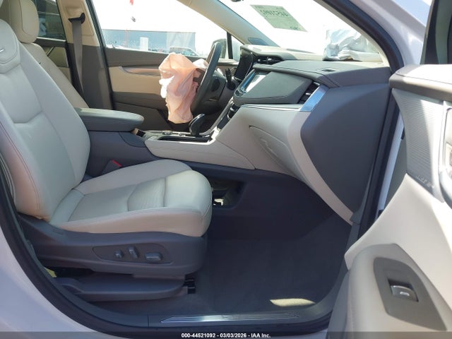 2025 CADILLAC XT5 1GYKNCRS9SZ132408 Photo 4