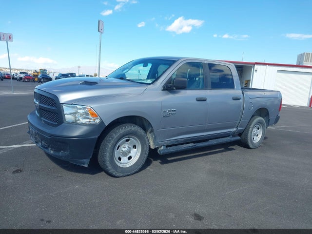 1C6RR7KG0KS638182 RAM 1500 Classic Tradesman 4x4 5&#039;7 Box