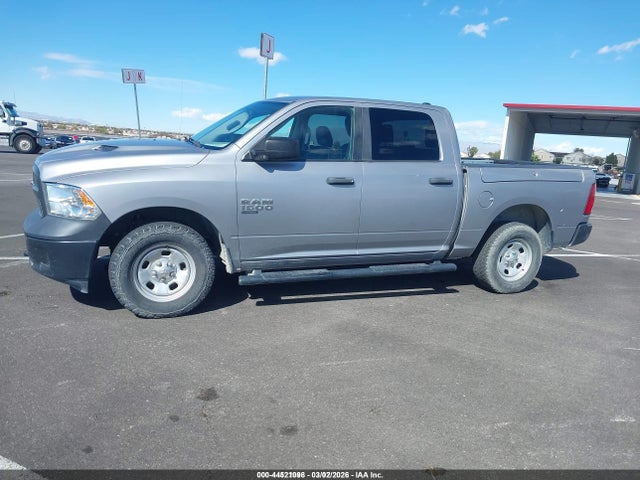 1C6RR7KG0KS638182 RAM 1500 Classic Tradesman 4x4 5&#039;7 Box