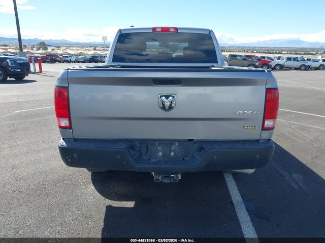 1C6RR7KG0KS638182 RAM 1500 Classic Tradesman 4x4 5&#039;7 Box