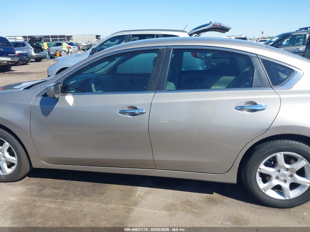 Nissan Altima 2.5 S 2015 1N4AL3AP8FN340989 Image 14