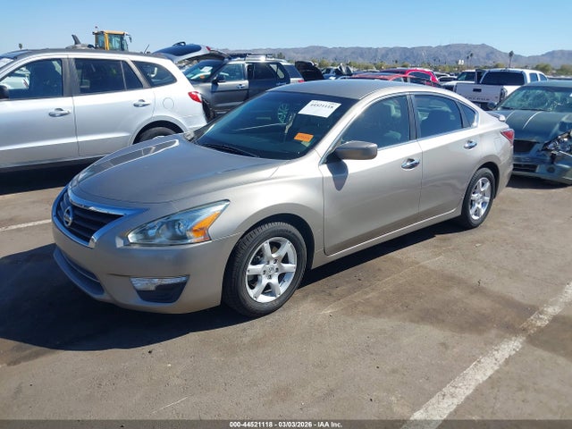 Nissan Altima 2.5 S 2015 1N4AL3AP8FN340989 Image 2