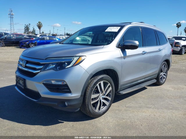 Honda Pilot Touring 2017 5FNYF6H94HB035502 Image 2