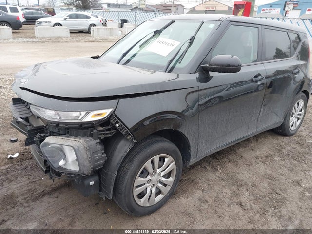 2020 Kia Soul Lx მანქანა იყიდება აუქციონზე, vin: KNDJ23AU9L7708812, აუქციონის ნომერი: 44521139