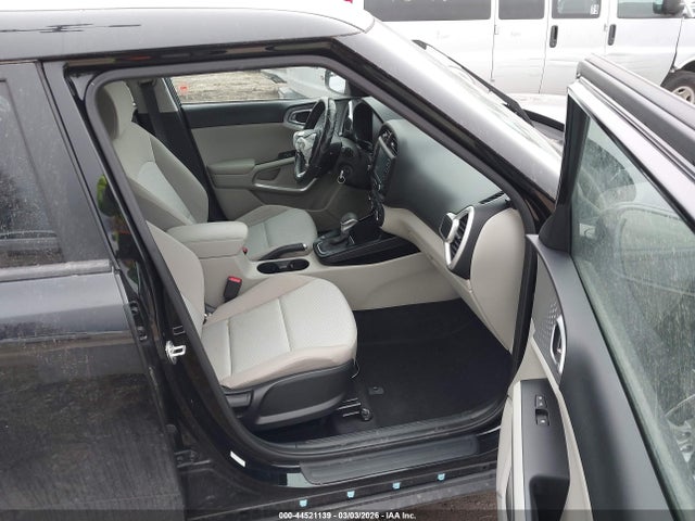 2020 Kia Soul Lx მანქანა იყიდება აუქციონზე, vin: KNDJ23AU9L7708812, აუქციონის ნომერი: 44521139
