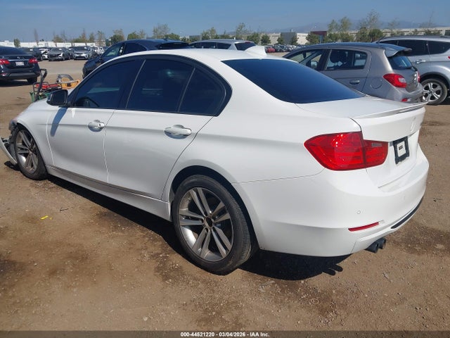 44521220 :رقم المزاد ، WBA3A5C50DJ461744 vin ، 2013 Bmw 328i مزاد بيع