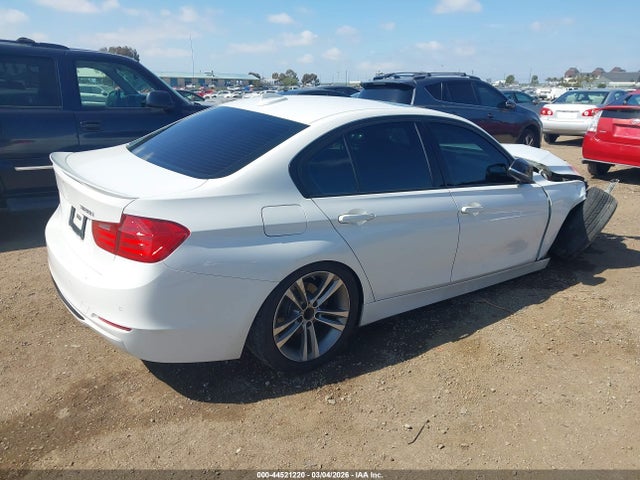 44521220 :رقم المزاد ، WBA3A5C50DJ461744 vin ، 2013 Bmw 328i مزاد بيع