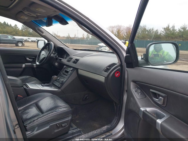 2013 VOLVO XC90 YV4952CZ8D1638086 Photo 4