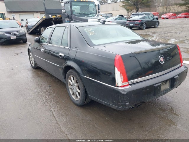 2010 CADILLAC DTS 1G6KD5EY1AU128026 Photo 2