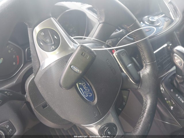 1FMCU0JXXFUC88118 Ford Escape Titanium