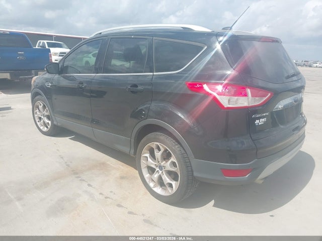 1FMCU0JXXFUC88118 Ford Escape Titanium