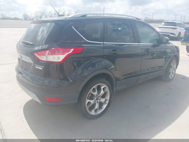1FMCU0JXXFUC88118 Ford Escape Titanium