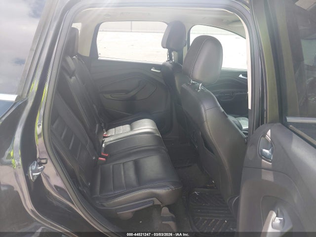 1FMCU0JXXFUC88118 Ford Escape Titanium