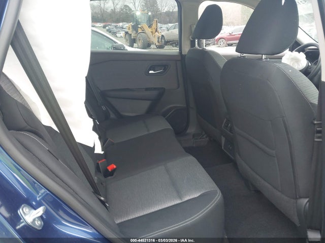 44521316 :رقم المزاد ، 5N1BT3BA4PC861094 vin ، 2023 Nissan Rogue Sv Fwd مزاد بيع