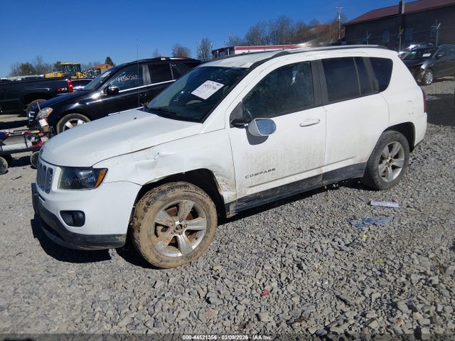 2017 Jeep Compass Latitude 4x4 მანქანა იყიდება აუქციონზე, vin: 1C4NJDEB9HD104625, აუქციონის ნომერი: 44521356