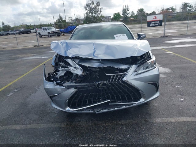 44521400 :رقم المزاد ، 58ADZ1B1XSU208504 vin ، 2025 Lexus Es 350 مزاد بيع
