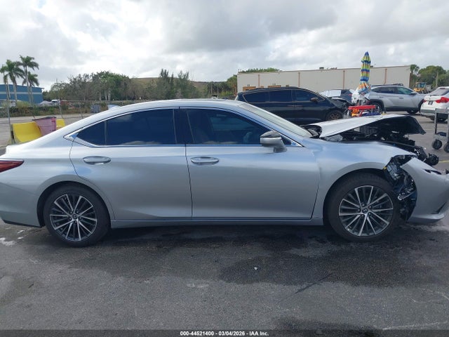 44521400 :رقم المزاد ، 58ADZ1B1XSU208504 vin ، 2025 Lexus Es 350 مزاد بيع
