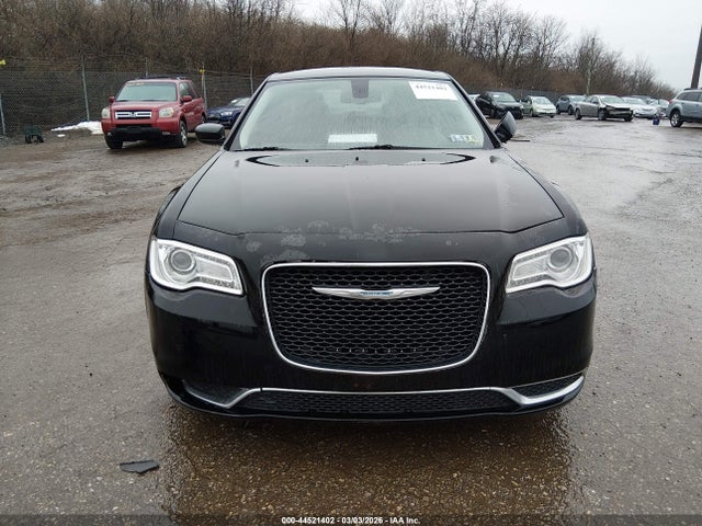Chrysler 300 Limited 2015 2C3CCAAG6FH830013 Image 6