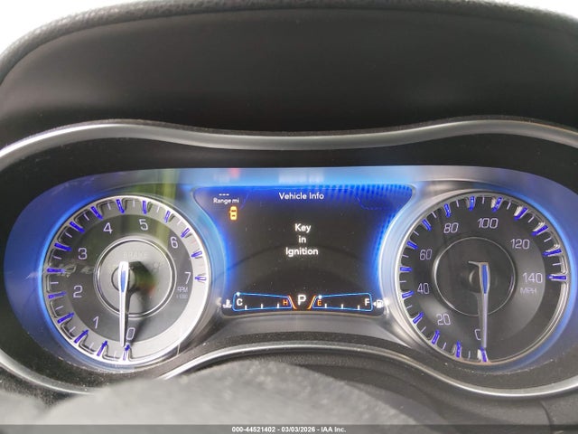 Chrysler 300 Limited 2015 2C3CCAAG6FH830013 Image 7