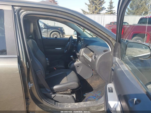 2015 Jeep Compass Latitude მანქანა იყიდება აუქციონზე, vin: 1C4NJDEB4FD232297, აუქციონის ნომერი: 44521428