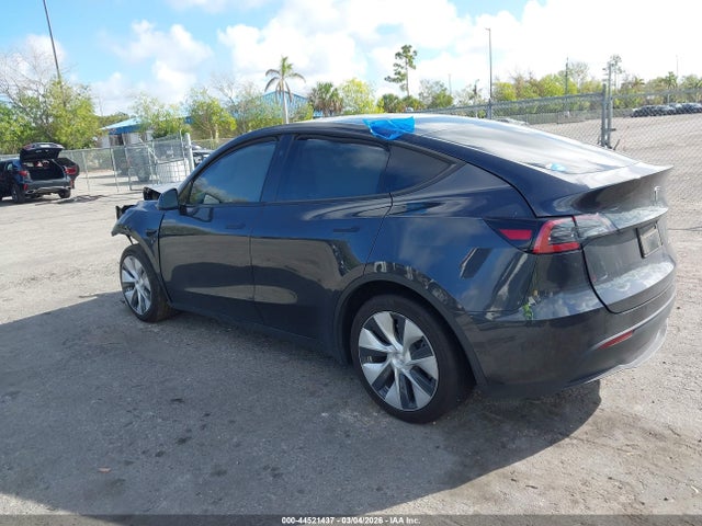 2024 TESLA MODEL Y 7SAYGDEE2RF034663 Photo 2