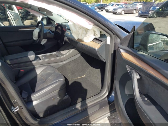 2024 TESLA MODEL Y 7SAYGDEE2RF034663 Photo 4