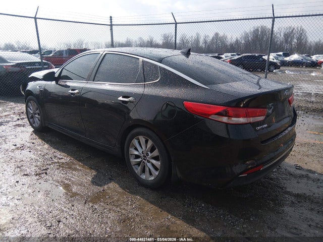 44521481 :رقم المزاد ، 5XXGT4L3XJG258500 vin ، 2018 Kia Optima Lx مزاد بيع