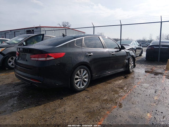44521481 :رقم المزاد ، 5XXGT4L3XJG258500 vin ، 2018 Kia Optima Lx مزاد بيع