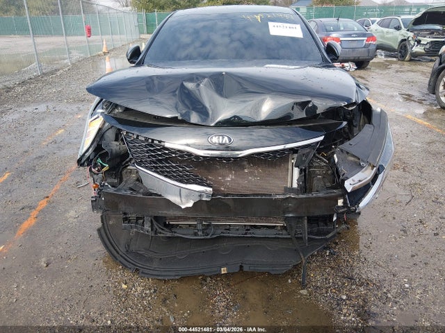 44521481 :رقم المزاد ، 5XXGT4L3XJG258500 vin ، 2018 Kia Optima Lx مزاد بيع