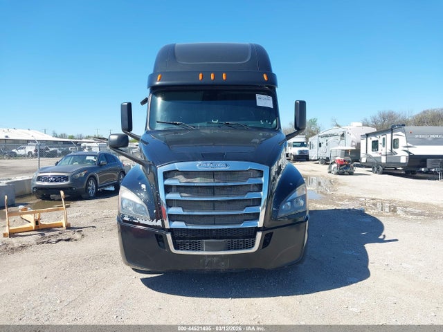3AKJHHDR4KSKG4398 Freightliner New Cascadia 126