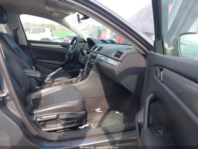 Auction sale of the 2015 Volkswagen Passat 1.8t Wolfsburg Edition, vin: 1VWAT7A37FC073917, lot number: 44521497