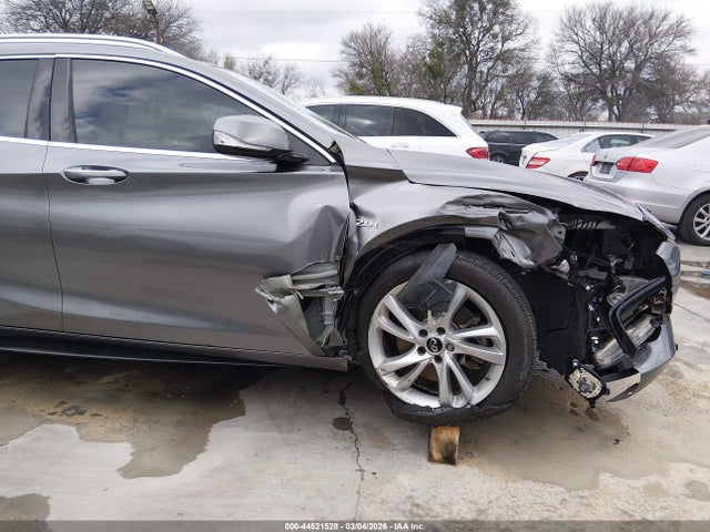 2017 Infiniti Qx30 Premium მანქანა იყიდება აუქციონზე, vin: SJKCH5CP8HA027428, აუქციონის ნომერი: 44521528