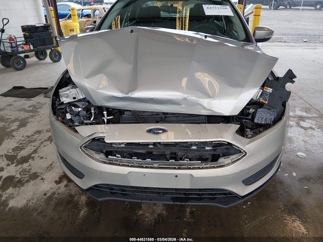 Ford FOCUS SE 2015 1FADP3F23FL231530 Image 6