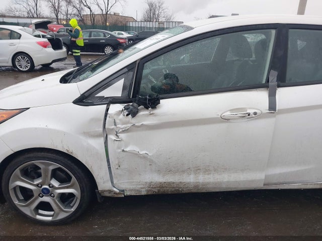 3FADP4GX3HM131445 Ford FIESTA ST