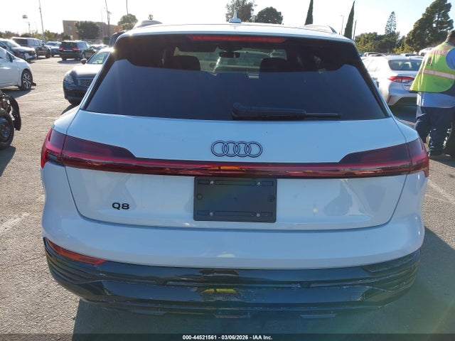 Aukcja sprzedaży 2024 Audi Q8 E-tron Prestige Quattro, vin: WA16AAGE3RB052216, numer aukcji: 44521561