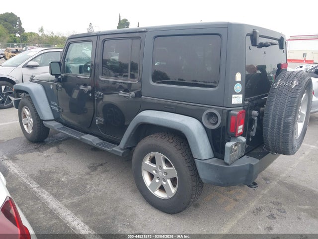 1C4HJWDG5GL208314 Jeep Wrangler Unlimited Sport
