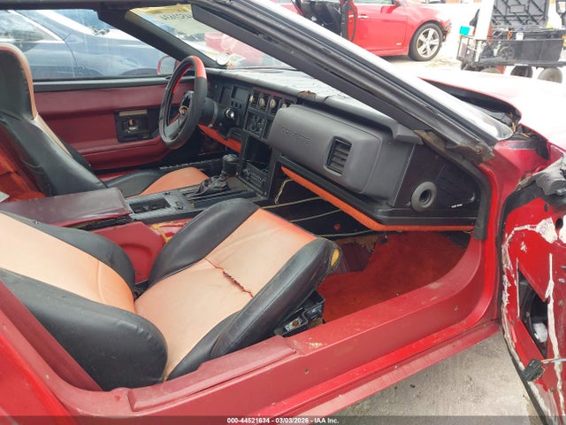 44521634 :رقم المزاد ، 1G1AY0782E5142541 vin ، 1984 Chevrolet Corvette مزاد بيع