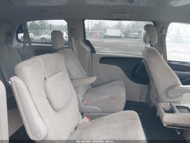 2011 CHRYSLER TOWN & COUNTRY 2A4RR5DG2BR665051 Photo 7