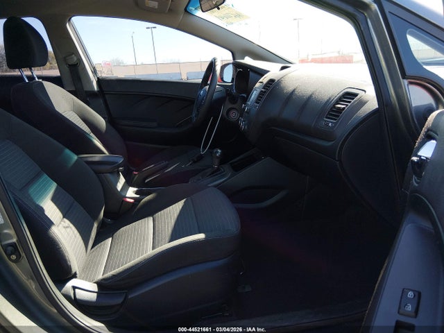 KNAFX4A60G5612094 KIA FORTE LX