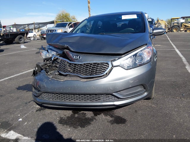 KNAFX4A60G5612094 KIA FORTE LX