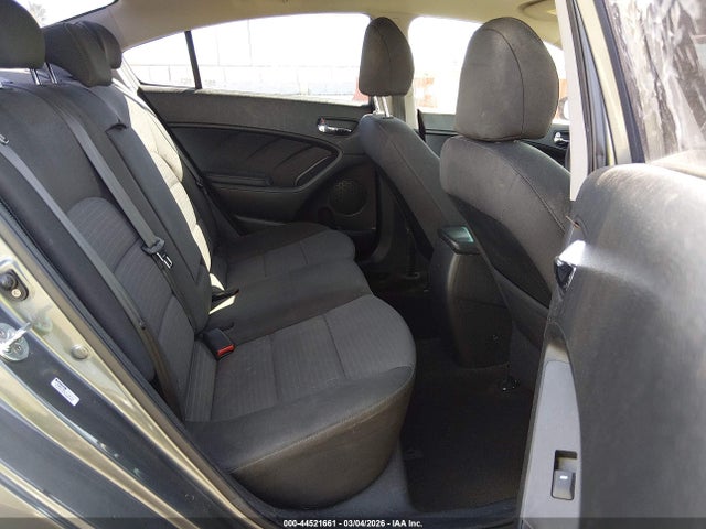 KNAFX4A60G5612094 KIA FORTE LX