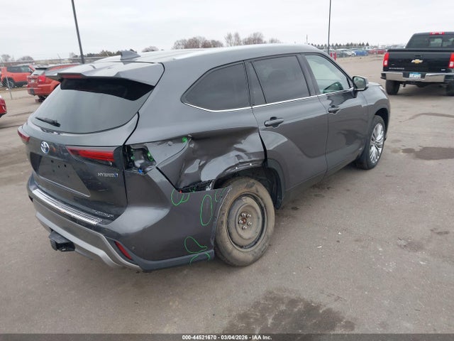 Toyota Highlander Hybrid Platinum 2024 5TDEBRCH3RS608854 Image 4