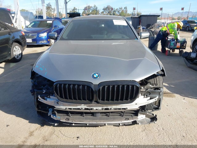 2023 Bmw 530e მანქანა იყიდება აუქციონზე, vin: WBA13AG04PCM76684, აუქციონის ნომერი: 44521695