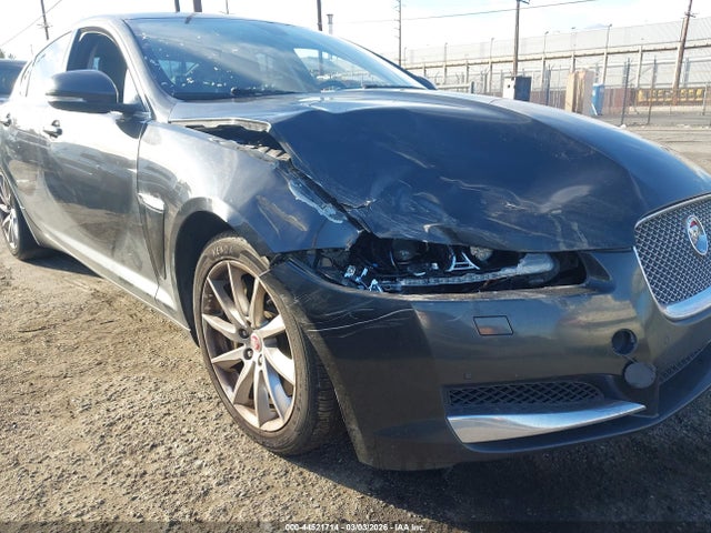 2014 JAGUAR XF SAJWA0ES7EPU16287 Photo 5