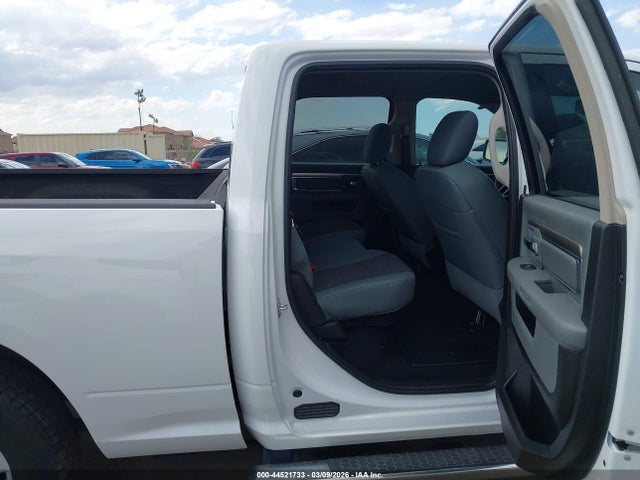 1C6RR6TT5LS135125 RAM 1500 Classic Slt 4x2 6&#039;4 Box