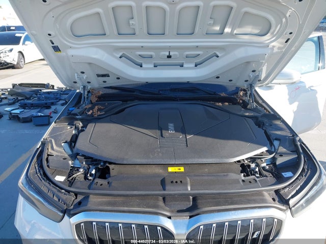 WBY33FK09RCT02661 BMW I5 Edrive40