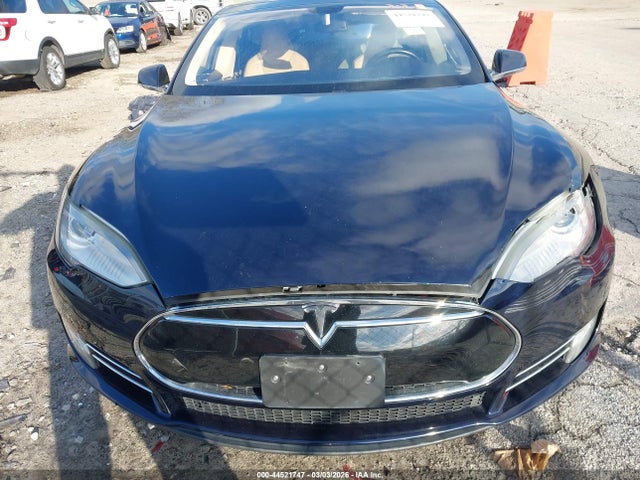 44521747 :رقم المزاد ، 5YJSA1DP5DFP07668 vin ، 2013 Tesla Model S Performance مزاد بيع
