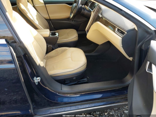 44521747 :رقم المزاد ، 5YJSA1DP5DFP07668 vin ، 2013 Tesla Model S Performance مزاد بيع