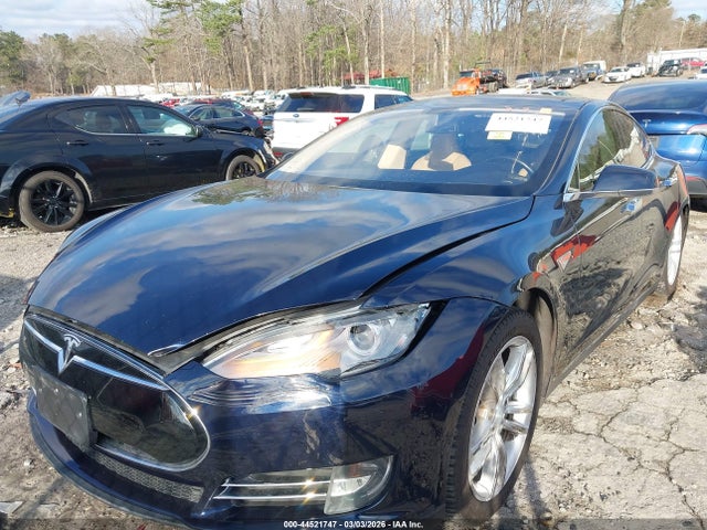 44521747 :رقم المزاد ، 5YJSA1DP5DFP07668 vin ، 2013 Tesla Model S Performance مزاد بيع